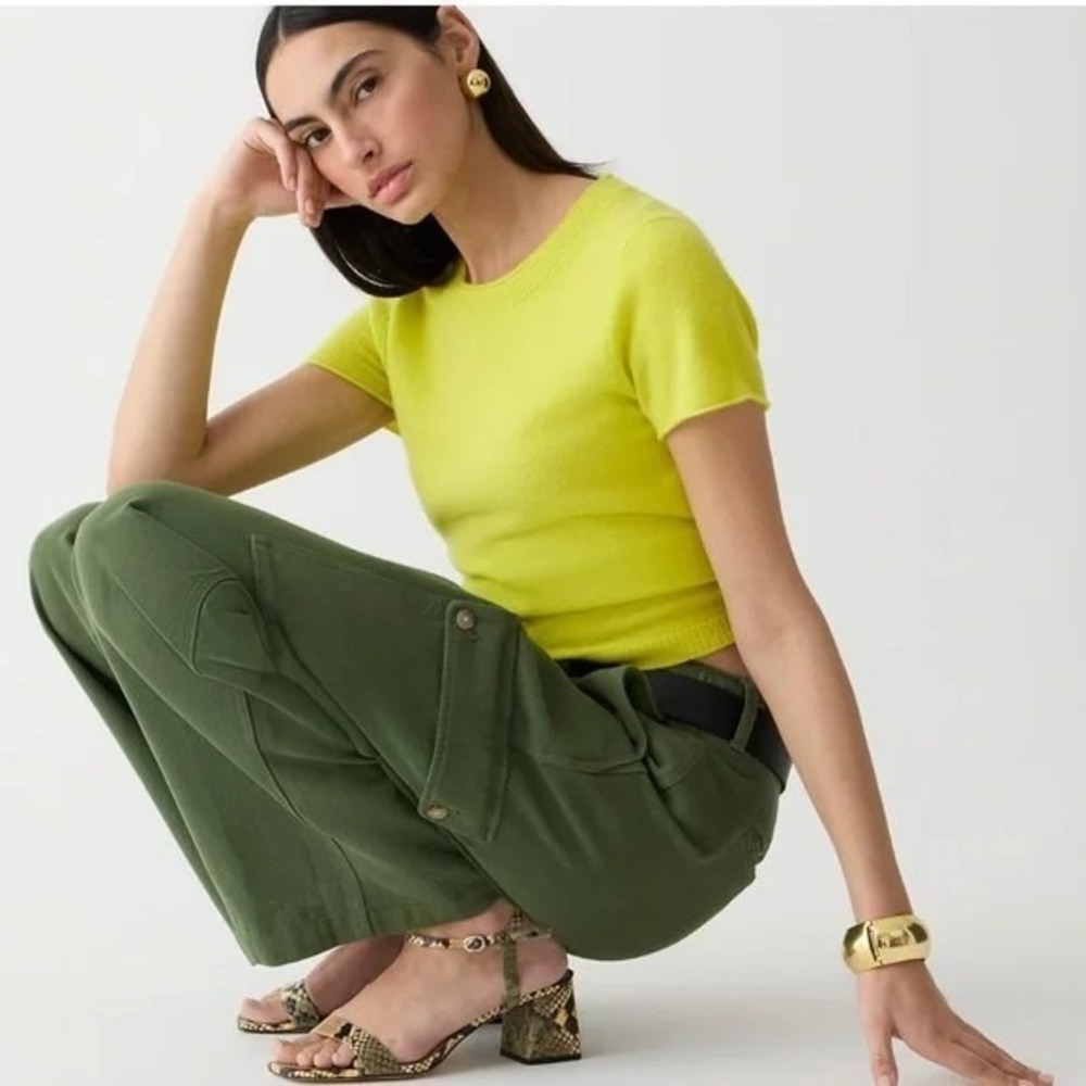J.CREW Cashmere Shrunken‎ T-Shirt Top Crew Neck Neon Chartreuse Sz M B34 READ